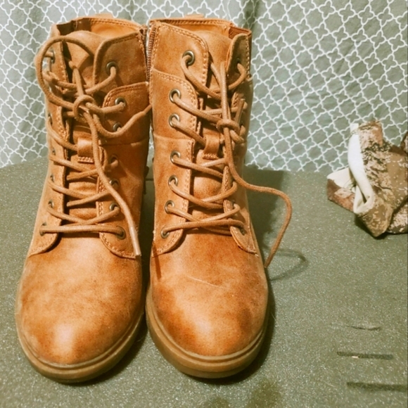 Lace up booties - Picture 2 of 4